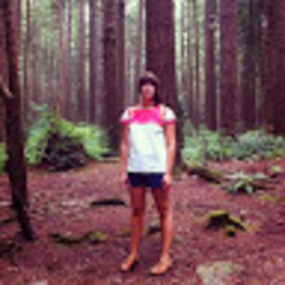 Meet your Posher, Sarah - Picture 1 of 1